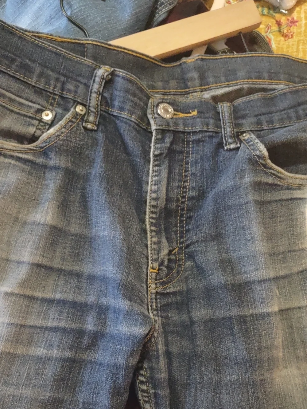 LEVI'S 511 Slim Fit DISTRESSED Jeans Mens 34x30 Dark Wash Blue.  UNIQUE